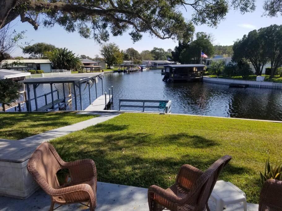 Vila 3 Bed, 2 Bath, Waterfront, Dock, Large Driveway Tavares Exteriér fotografie