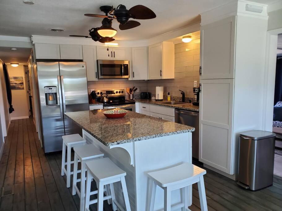 Vila 3 Bed, 2 Bath, Waterfront, Dock, Large Driveway Tavares Exteriér fotografie